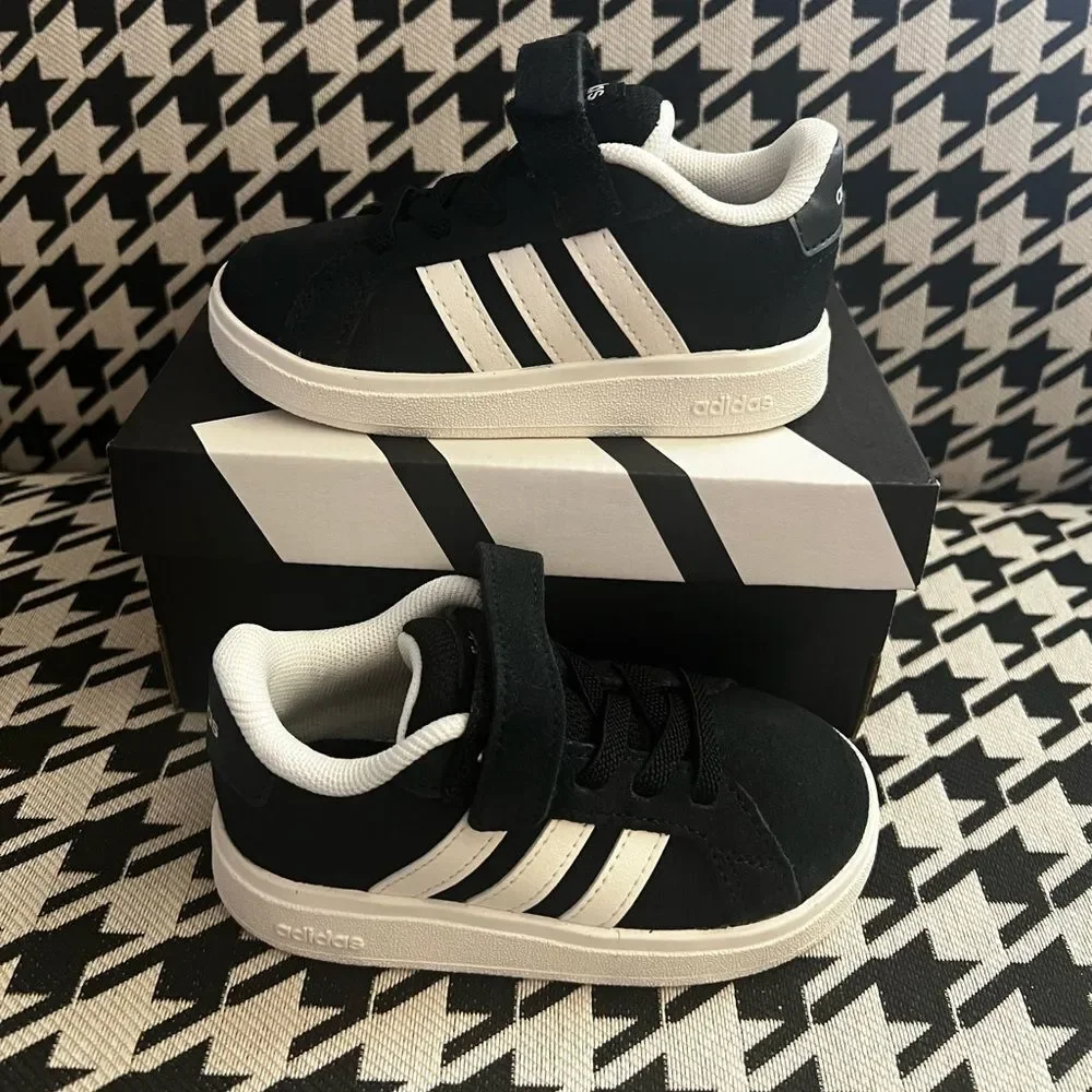 Adidas Grand Court Lace Up Shoes- SIze 6K‎